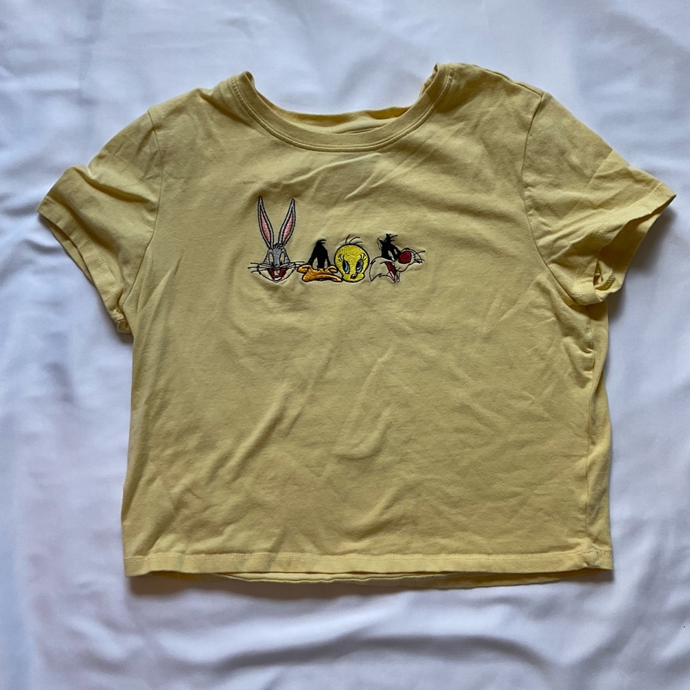 Yellow luney tunes tee size medium
